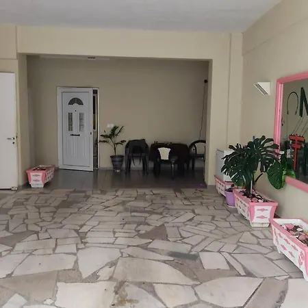 Flat With Private Rooms Agrinio Exterior photo