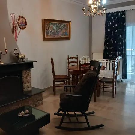 Flat With Private Rooms Agrinio Exterior photo
